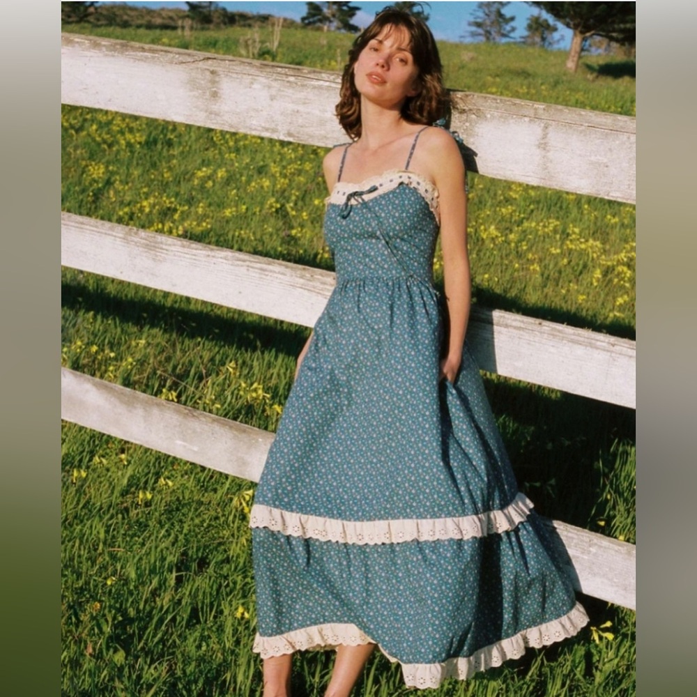 ISO Emma Dress Blue Essence